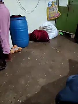 Snapshot of ARTIR1 chatting on February 2, 8:57 am ARTIR1 online show from February 2, 8:57 am