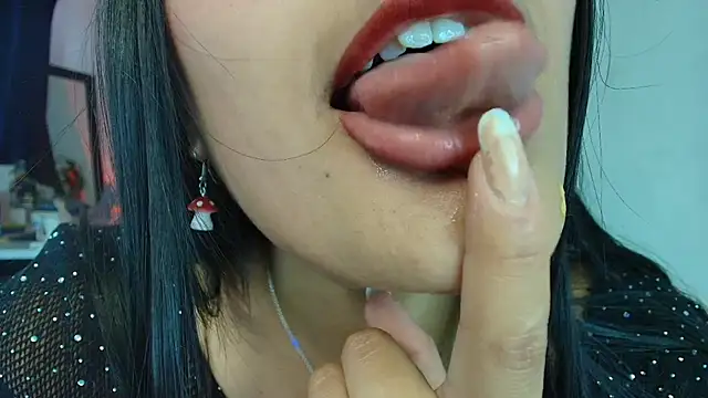 Hinata 21  online show from April 1, 8:50 pm