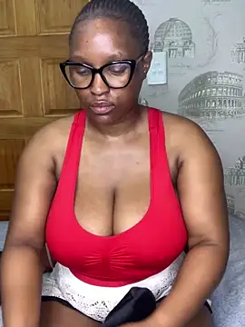 Snapshot of Bellabootie chatting on June 8, 4:35 am Bellabootie online show from June 8, 4:35 am