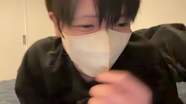 Snapshot of tora3220 chatting on January 12, 12:43 pm tora3220 online show from January 12, 12:43 pm