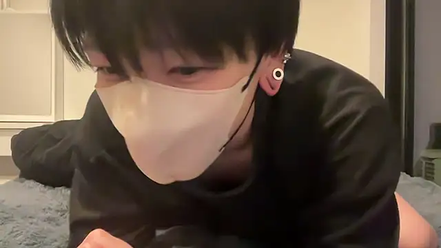 Snapshot of tora3220 chatting on February 3, 1:16 pm tora3220 online show from February 3, 1:16 pm