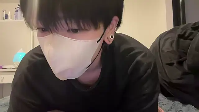 Snapshot of tora3220 chatting on February 8, 12:52 pm tora3220 online show from February 8, 12:52 pm