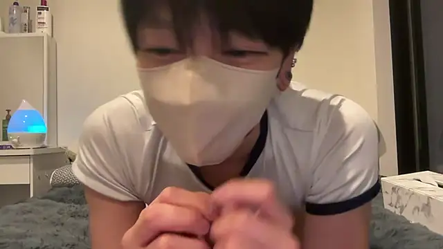 Snapshot of tora3220 chatting on February 12, 1:17 pm tora3220 online show from February 12, 1:17 pm