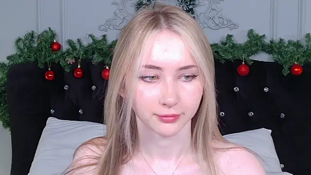 LiraKink online show from December 22, 3:47 am