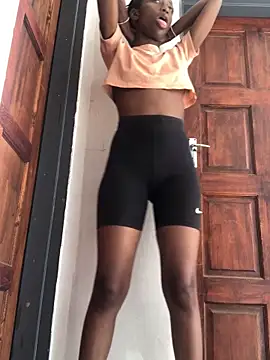 Caramel102004 online show from April 10, 11:15 am