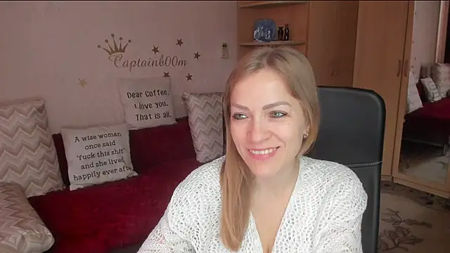 Tiffany Bates online show from September 26, 9:13 am