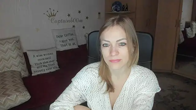 Tiffany Bates online show from November 3, 3:52 am