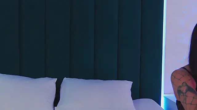 Luna Olsen online show from June 27, 5:01 am