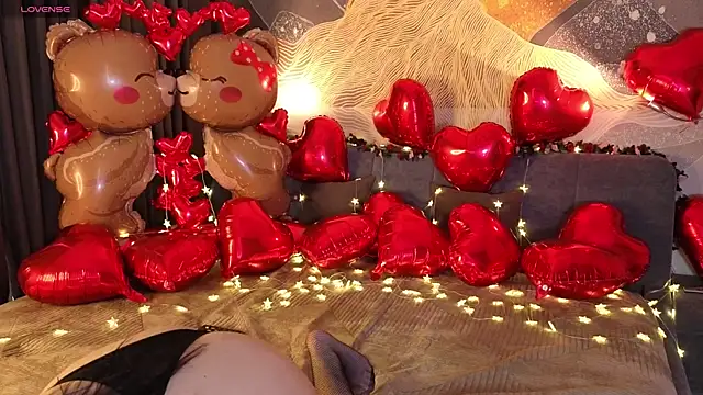 MilaYumi online show from February 12, 12:11 pm