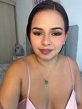 Snapshot of itsdanividarte chatting on May 13, 12:41 am itsdanividarte online show from May 13, 12:41 am