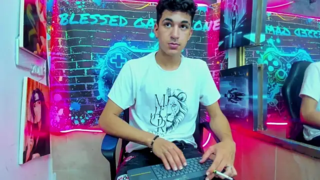 Stiben boy online show from May 21, 4:19 am