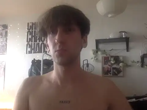 Snapshot of vonka123 chatting on March 2, 9:05 am vonka123 online show from March 2, 9:05 am