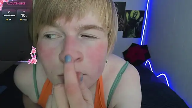 Cattie w  online show from December 16, 1:10 am