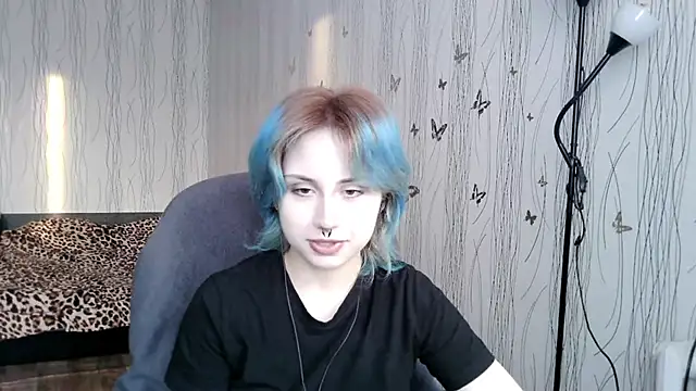 LeisaHopperstad online show from March 18, 2:20 pm