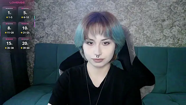 LeisaHopperstad online show from April 24, 2:19 pm