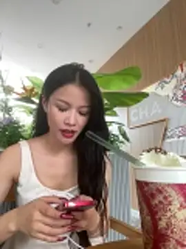 sharony x online show from April 12, 8:19 am