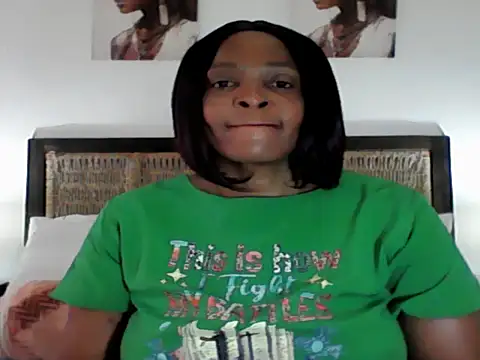 Snapshot of Blacksashaxx chatting on December 21, 9:27 am Blacksashaxx online show from December 21, 9:27 am