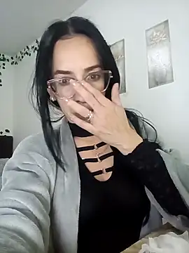 YaraDuartee online show from November 27, 11:29 pm