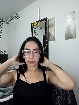 YaraDuartee online show from January 17, 11:41 pm