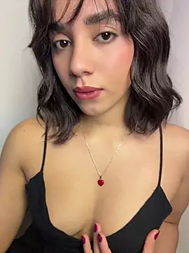Snapshot of Capricho_01 chatting on June 13, 7:12 pm Capricho 01 online show from June 13, 7:12 pm
