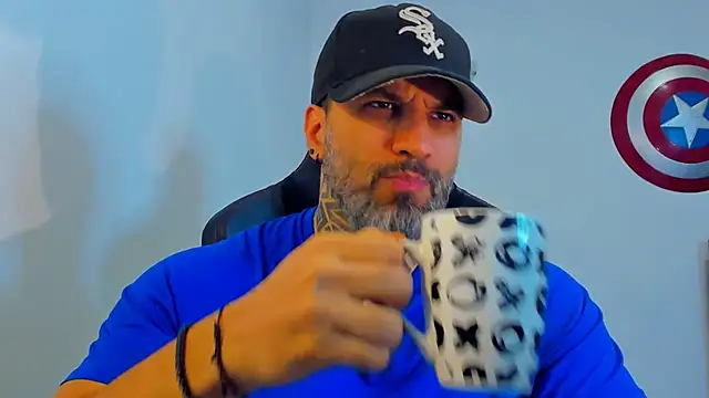 JoshRigby online show from April 18, 7:51 pm