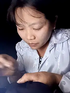 Snapshot of bree-zz chatting on February 1, 12:48 pm bree-zz online show from February 1, 12:48 pm