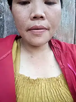 Snapshot of bree-zz chatting on March 2, 8:21 am bree-zz online show from March 2, 8:21 am