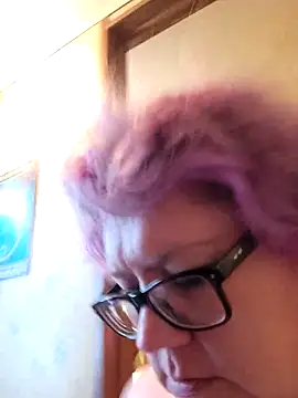 violentviolet68 online show from February 9, 2:54 pm