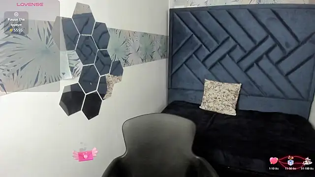 Valery More   online show from January 13, 12:10 pm