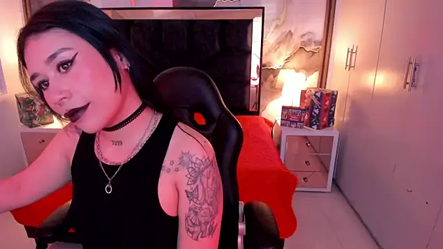 Snapshot of SusanVilla chatting on December 16, 9:31 pm SusanVilla online show from December 16, 9:31 pm