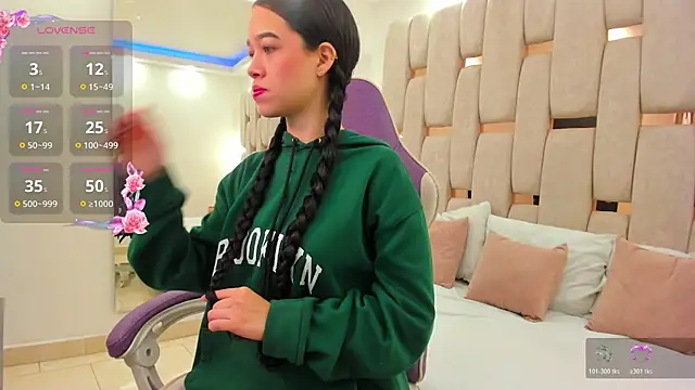 georgina kloss online show from February 6, 5:05 pm