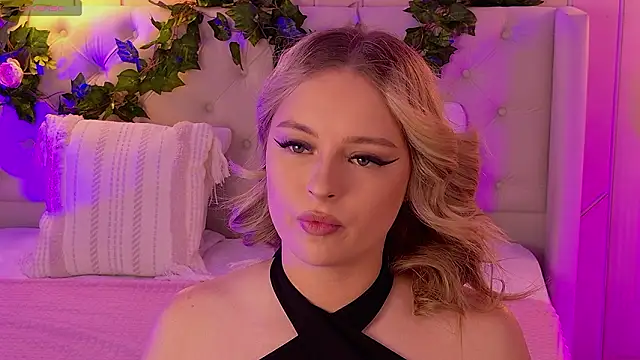 EllyLinn online show from February 3, 5:07 pm