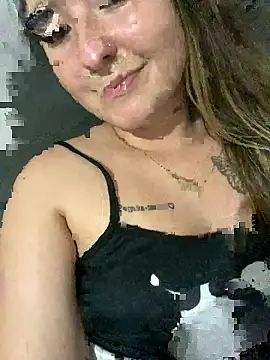 Snapshot of alegata27 chatting on January 17, 1:10 am alegata27 online show from January 17, 1:10 am