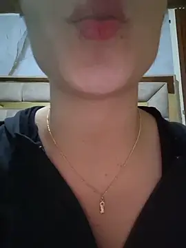 EmmaValencia  online show from June 18, 11:58 am