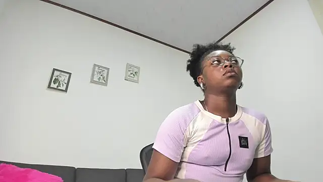staicy26 online show from May 14, 2:13 pm