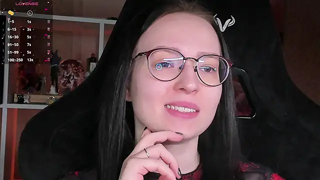 power robynn online show from April 4, 11:08 am