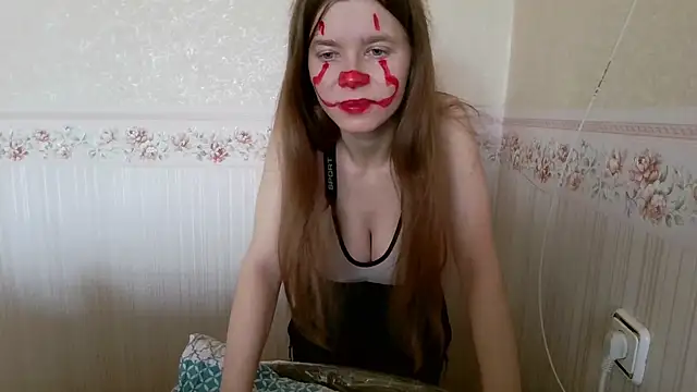 0nlyLola online show from October 31, 8:37 am