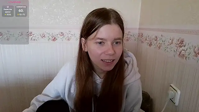 0nlyLola online show from November 6, 8:04 am