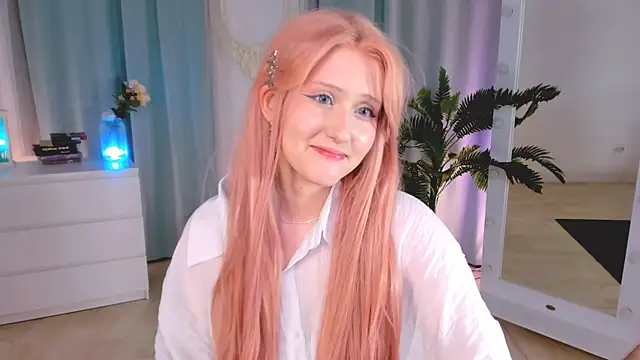 DelilahTaylor online show from June 5, 9:20 pm