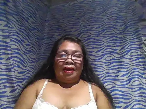 Snapshot of cris_tita chatting on June 17, 2:51 pm cris tita online show from June 17, 2:51 pm