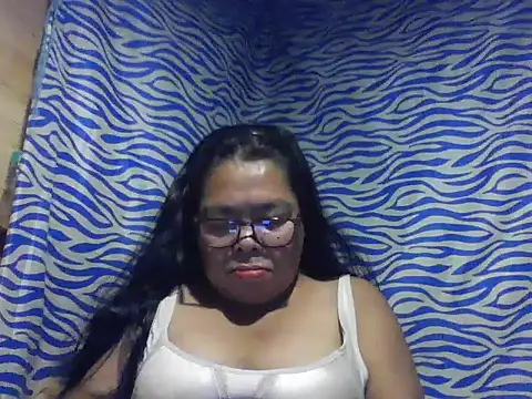 Snapshot of cris_tita chatting on June 22, 2:25 pm cris tita online show from June 22, 2:25 pm