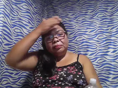 Snapshot of cris_tita chatting on June 24, 5:12 pm cris tita online show from June 24, 5:12 pm