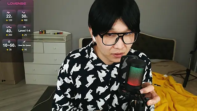 KaiChicken online show from March 31, 7:25 pm