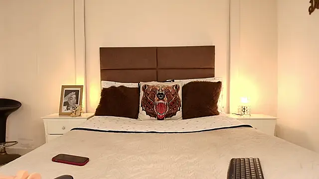 NatashaTaylor online show from March 9, 1:26 pm