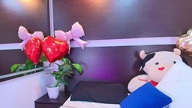 Cammi wagner online show from April 1, 8:06 pm