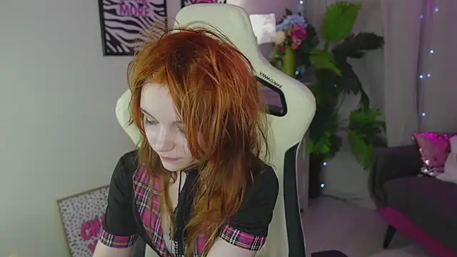 Staymonica online show from February 12, 1:28 pm