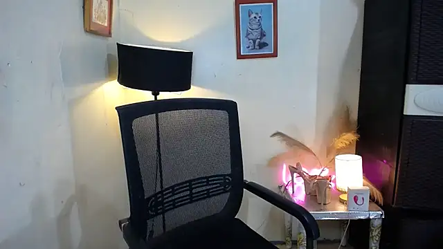 Kylaanne online show from October 20, 9:10 am