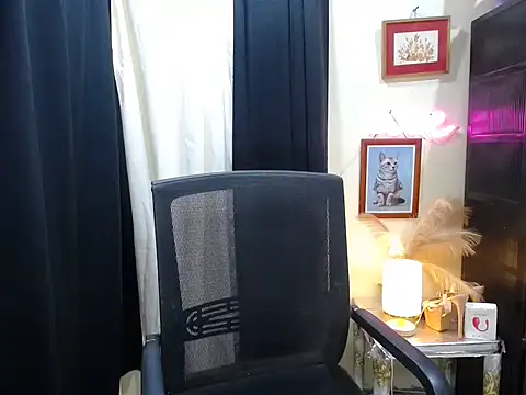 Kylaanne online show from November 11, 1:16 am