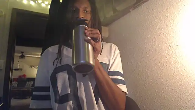 AlickleStiff online show from November 4, 2:10 am