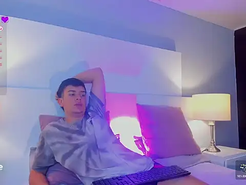 Dylan Katte online show from March 31, 11:16 pm